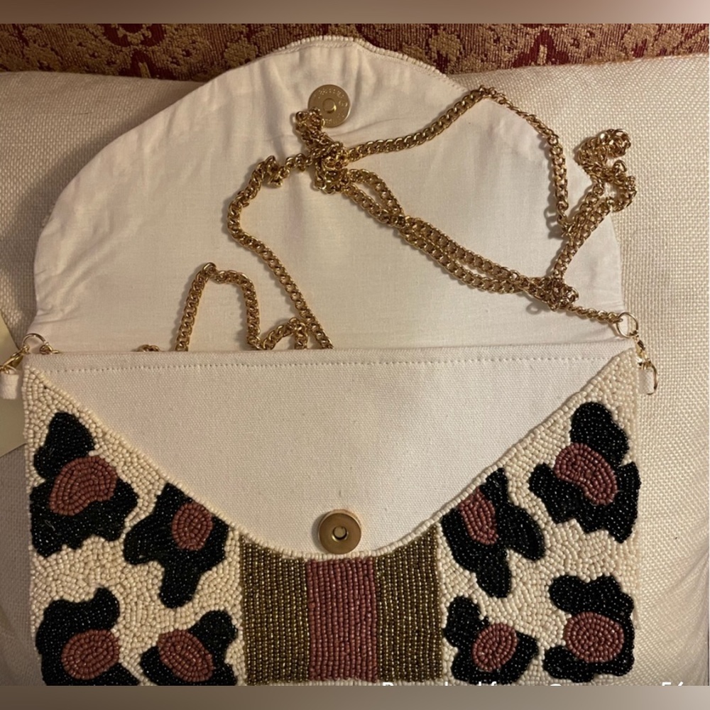 Beaded Bee Purse with Gold Crossbody/Shoulder Chain - Picture 2 of 5